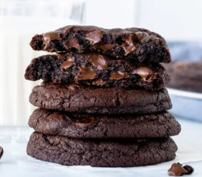 6 Double Fudge Chocolate Chip Cookies (Dark Chocolate Dipped Available)