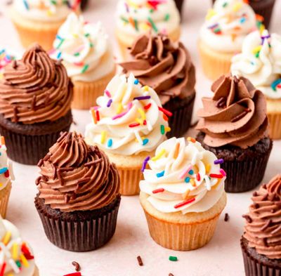 12 Classic Cupcakes - One Dozen