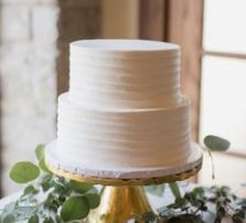 36 serving elegant 2 tier wedding cake - horizontal spatula design