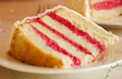 10" Cherry Delight Cake (serves upto 20)