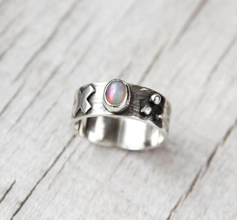 Anillo Pradera Ópalo