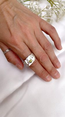 Anillo Lava