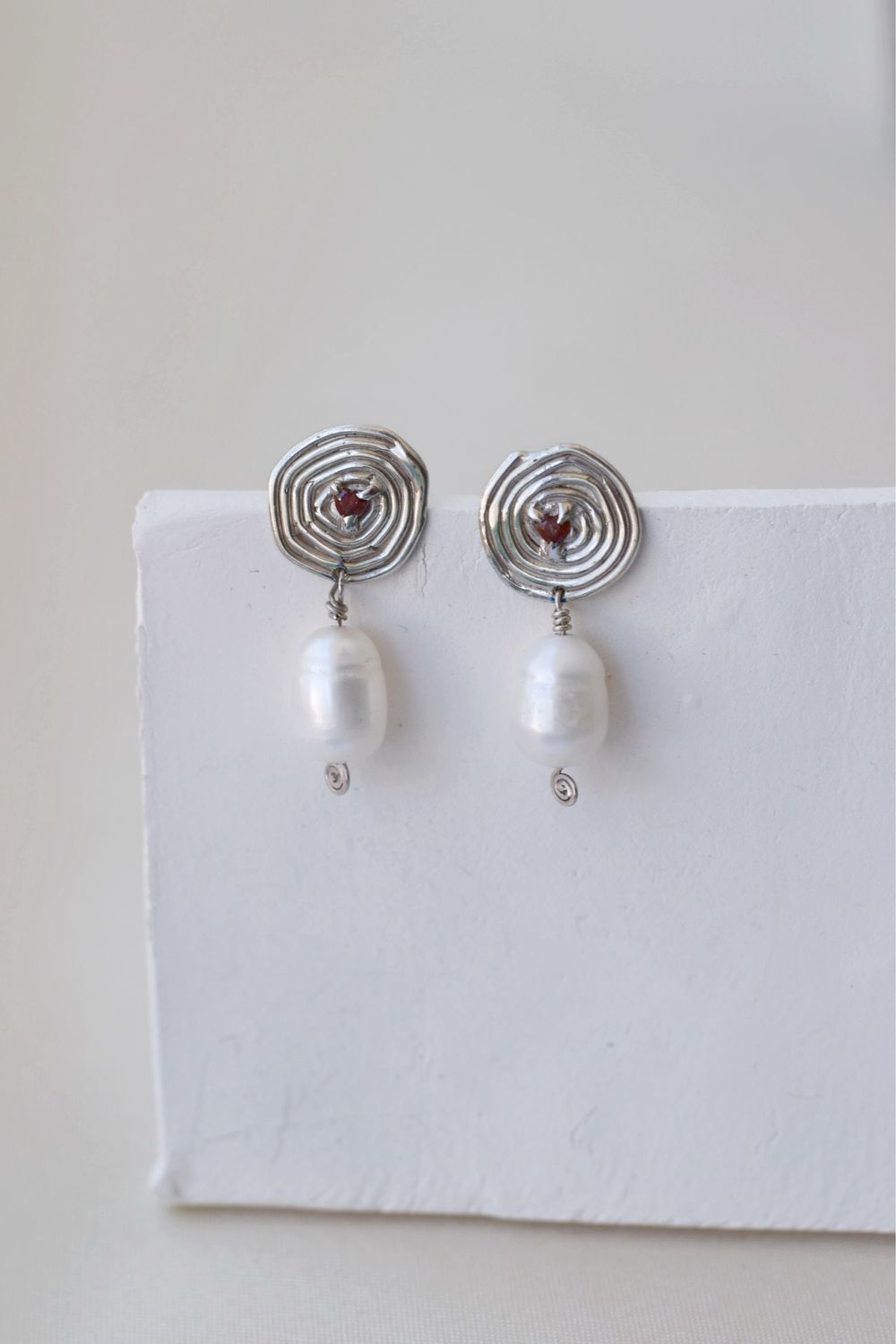 Pendientes Thaya