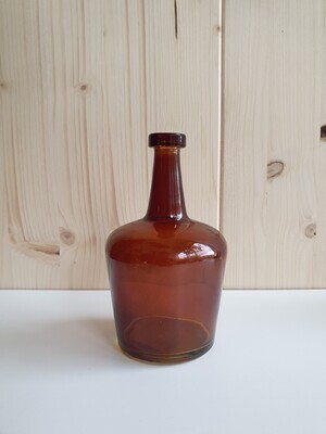 Glazen vaasje met slanke hals - cognac