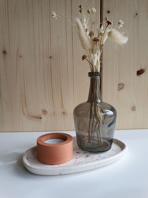 Set terracotta met grijs glazen vaasje