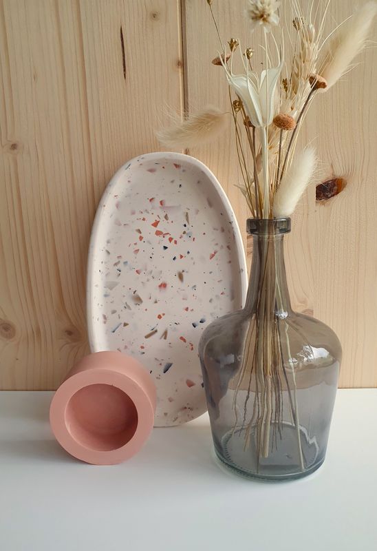 Set terracotta met grijs glazen vaasje