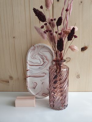 Set roze met glazen vaasje en kaarthouder