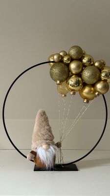 Kerstring zwart 30cm met gouden ballen