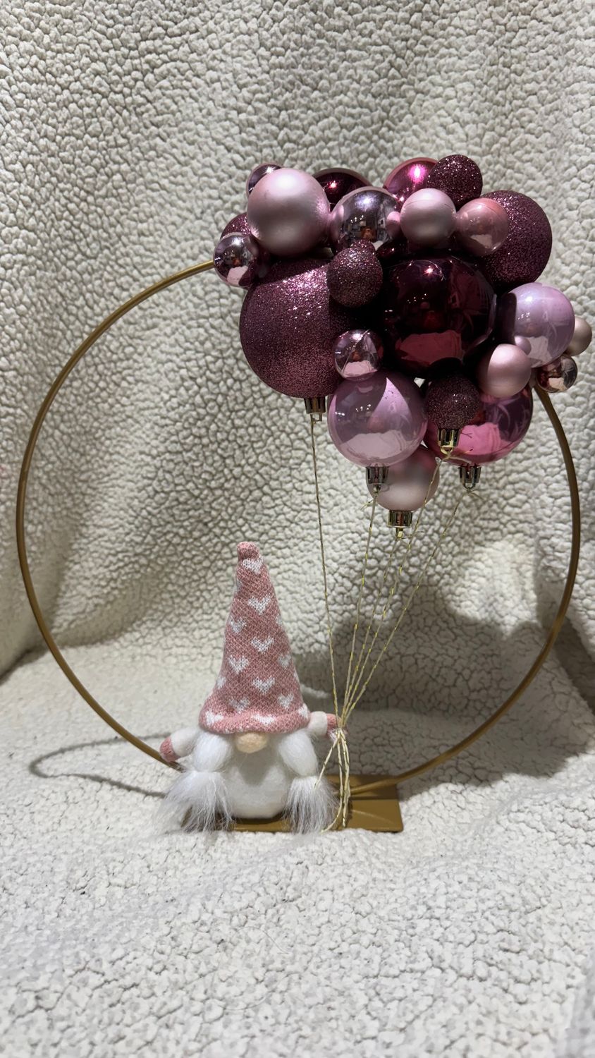 Kerstring goud 30cm met roze ballen