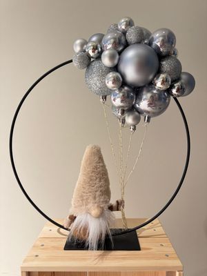 Kerstring zwart 30cm met blauw/zilveren ballen