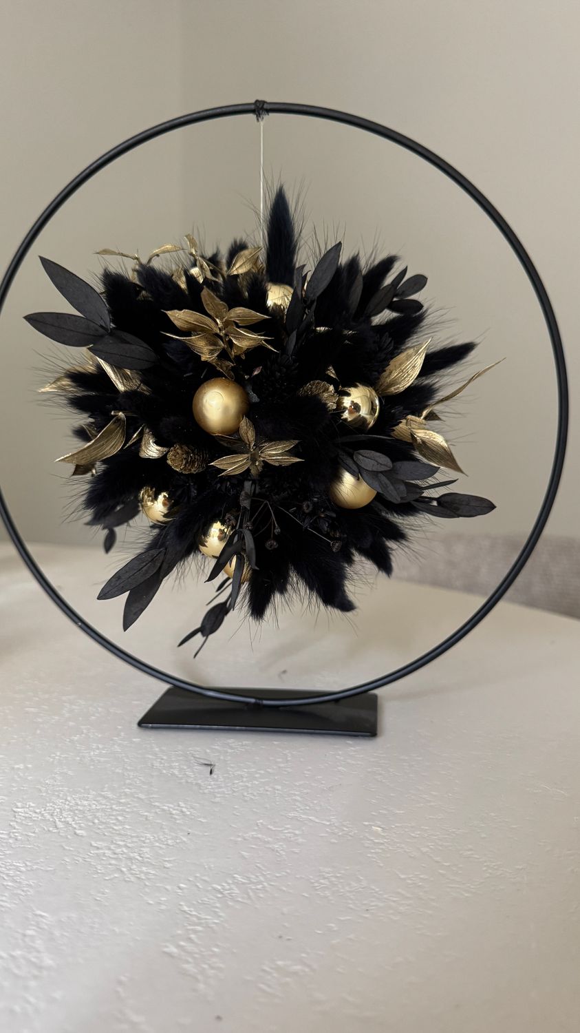 Bloemenwolk black and gold - cirkel diameter 25 cm
