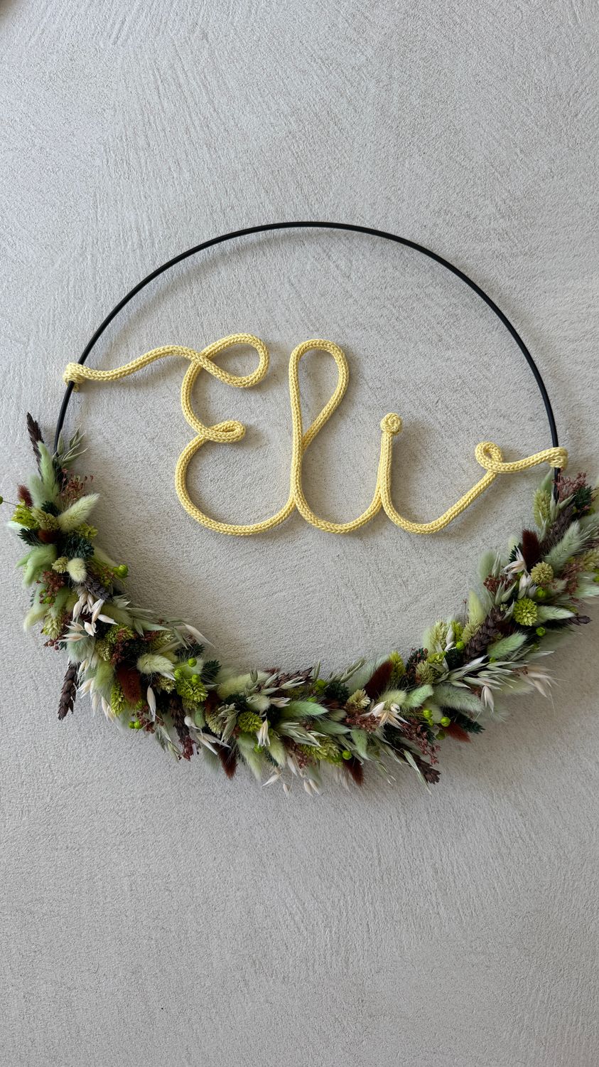 Flowerhoop hangend ‘extra’ met punniknaam