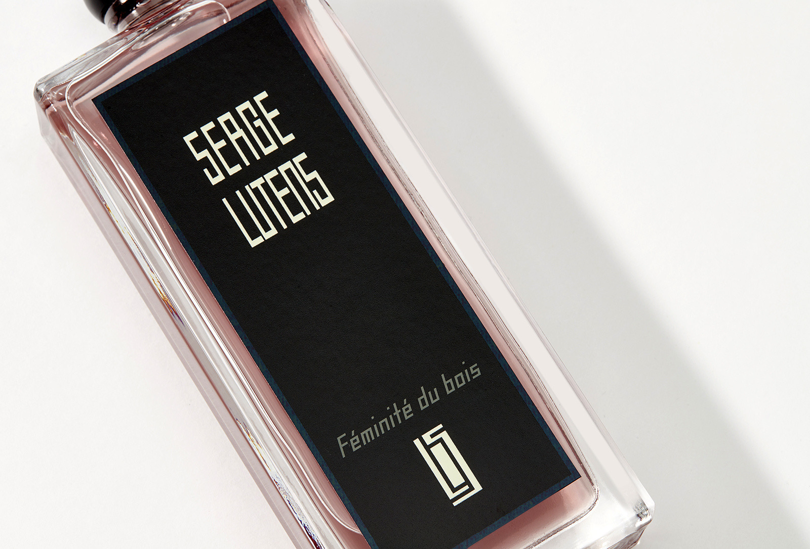 Serge lutens du bois. Serge Lutens feminite du bois. Diam blond Serge Lutens. Feminite du bois.