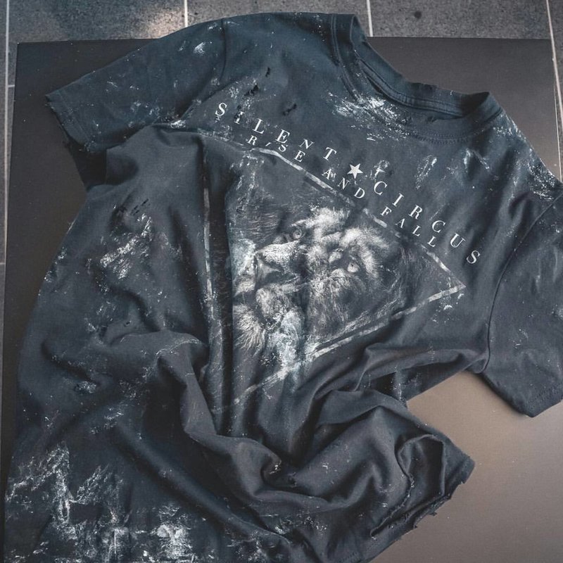 Silent Circus &quot;Lion&quot; customized by Sic Truth Clothing