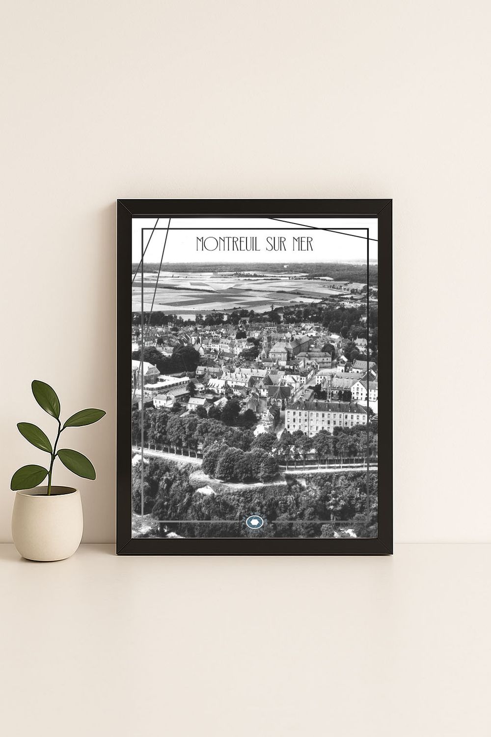Affiche rétro noir et blanc Montreuil-sur-Mer : vue aerienne, Hauts-de-France