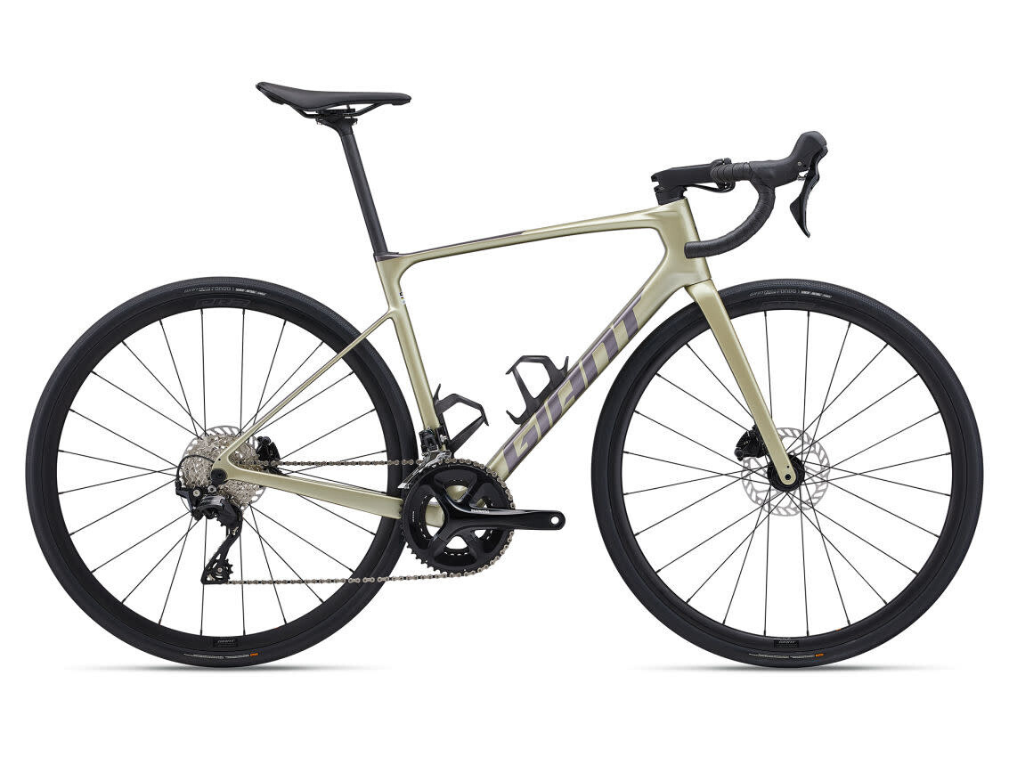 2024 Giant Defy Advanced 2 -