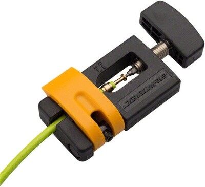 Outil Jagwire pour insertion d'aiguille de ligne hydraulique