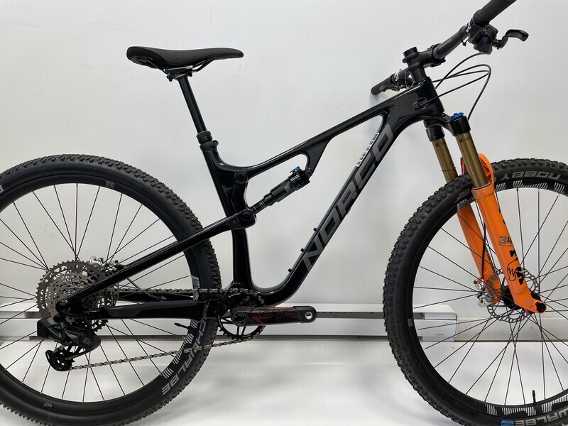 2021 Norco Revolver Carbone 29 FS 120   - Montage maison (GX AXS, Magura MT8 pro, Fox factory)  - Medium - Noir et gris