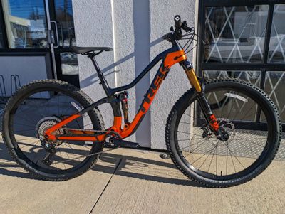 2022 Trek Fuel EX Gen 5 Carbon montage maison ( Fox 34 factory / SLX ) - Orange et noir - Small ( roues 29po )