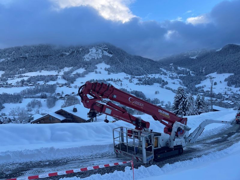 Nacelle araignée 37 m sur chenilles Palazzani XTJ 37+