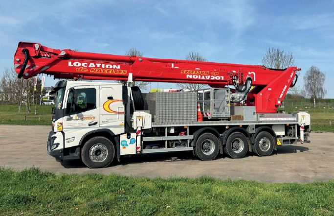 Nacelle 60 m sur poids lourd Multitel MJ 600