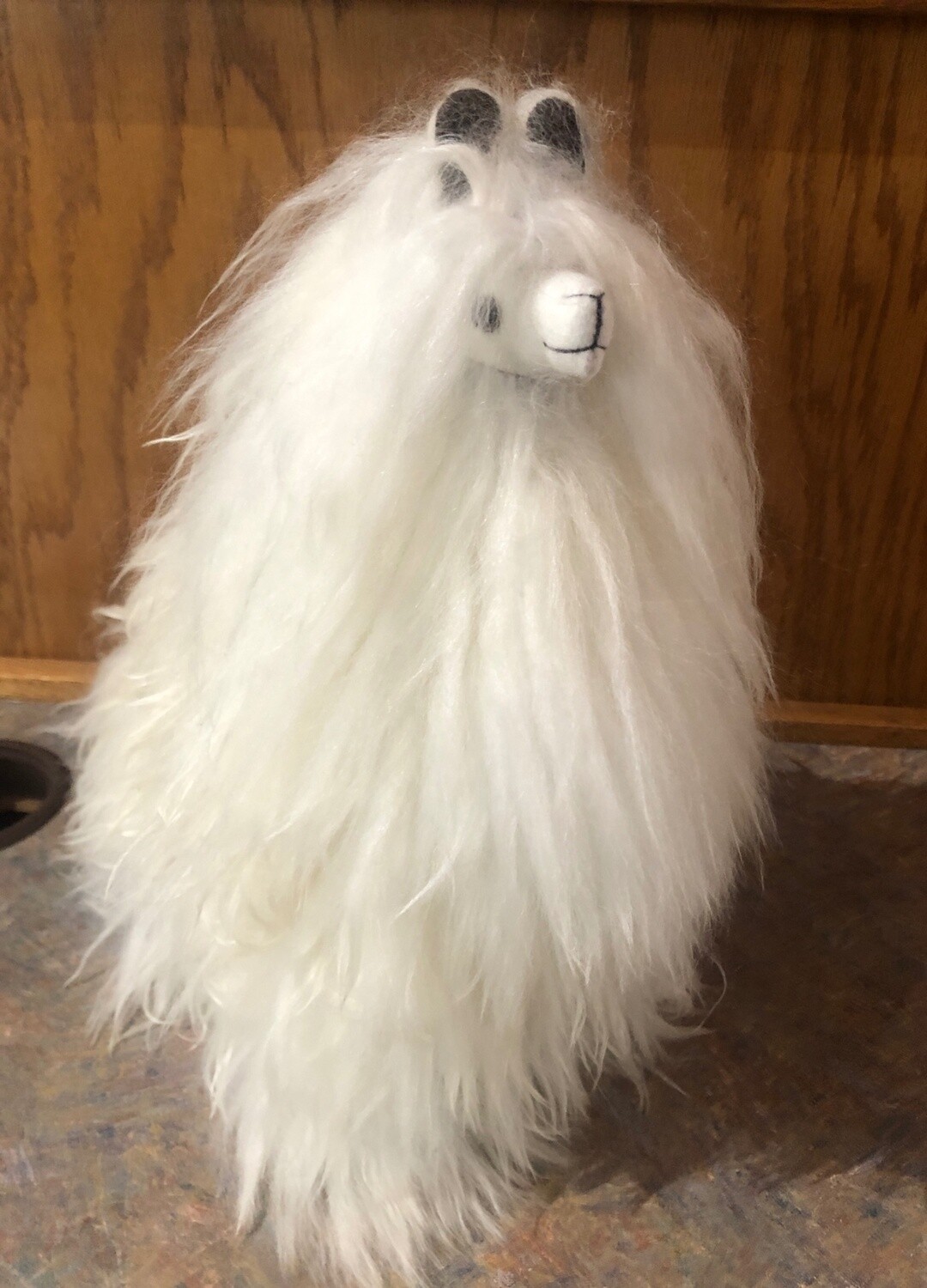 Suri Alpaca, Color: White, style: standing