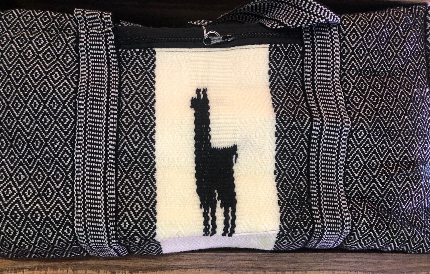 Alpaca Duffle Bags, Color: BLK/Wh