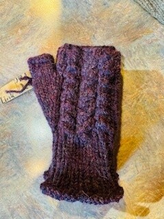 Trenza Gauntlet, Color: Eggplant