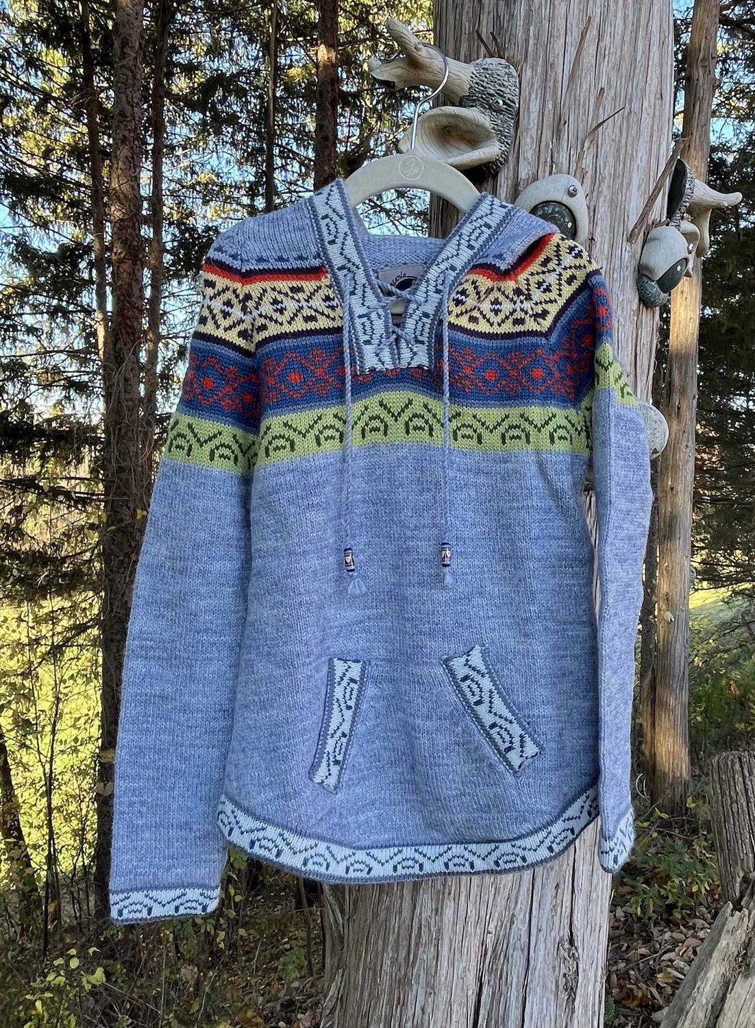 Artesania Kids Blend Sweater, Color: Lt Blue/multi, style: Hoodie, Size: size 8