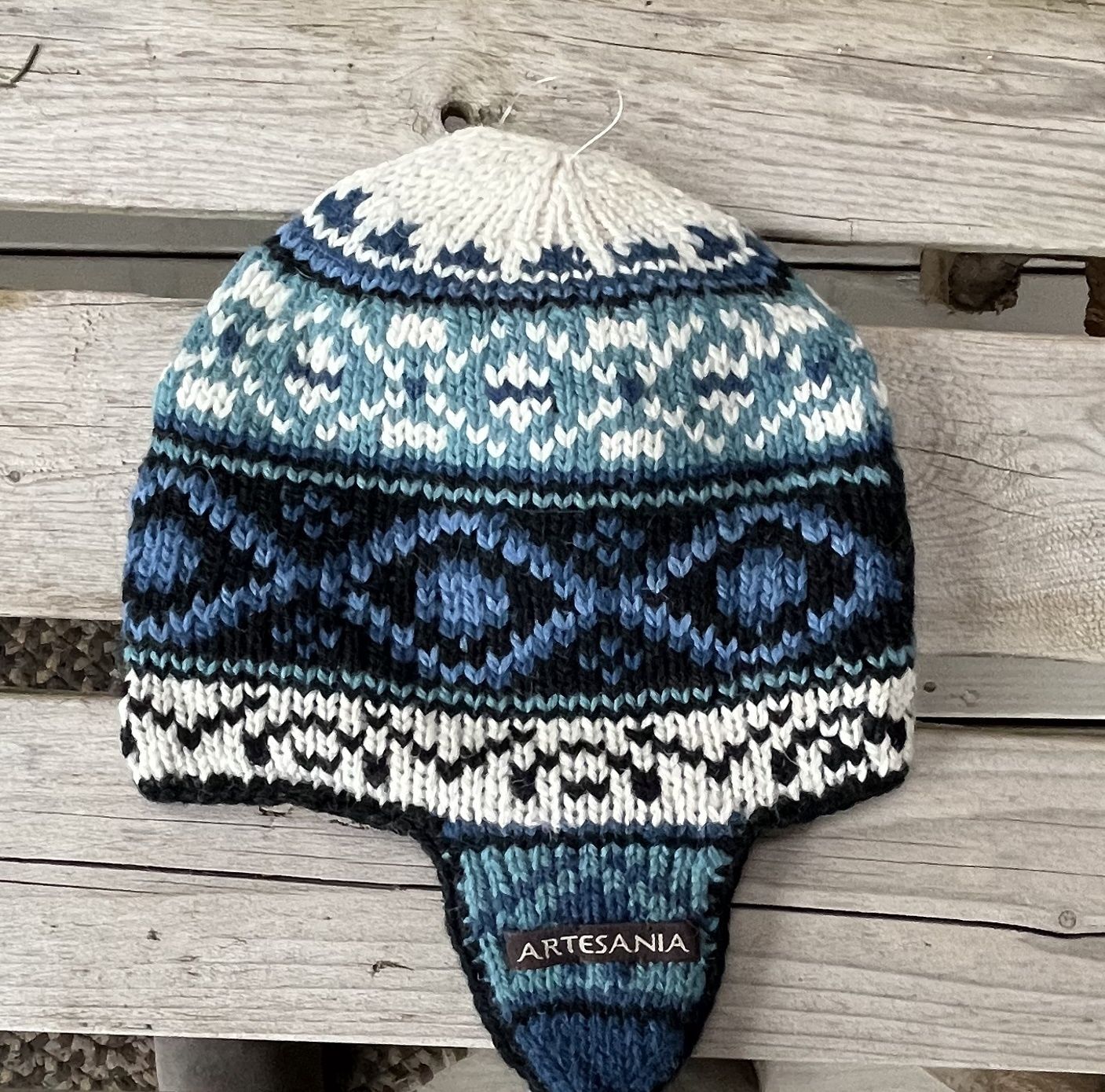 Artesania  Kids Colorful Chullo, Color: White/Blue