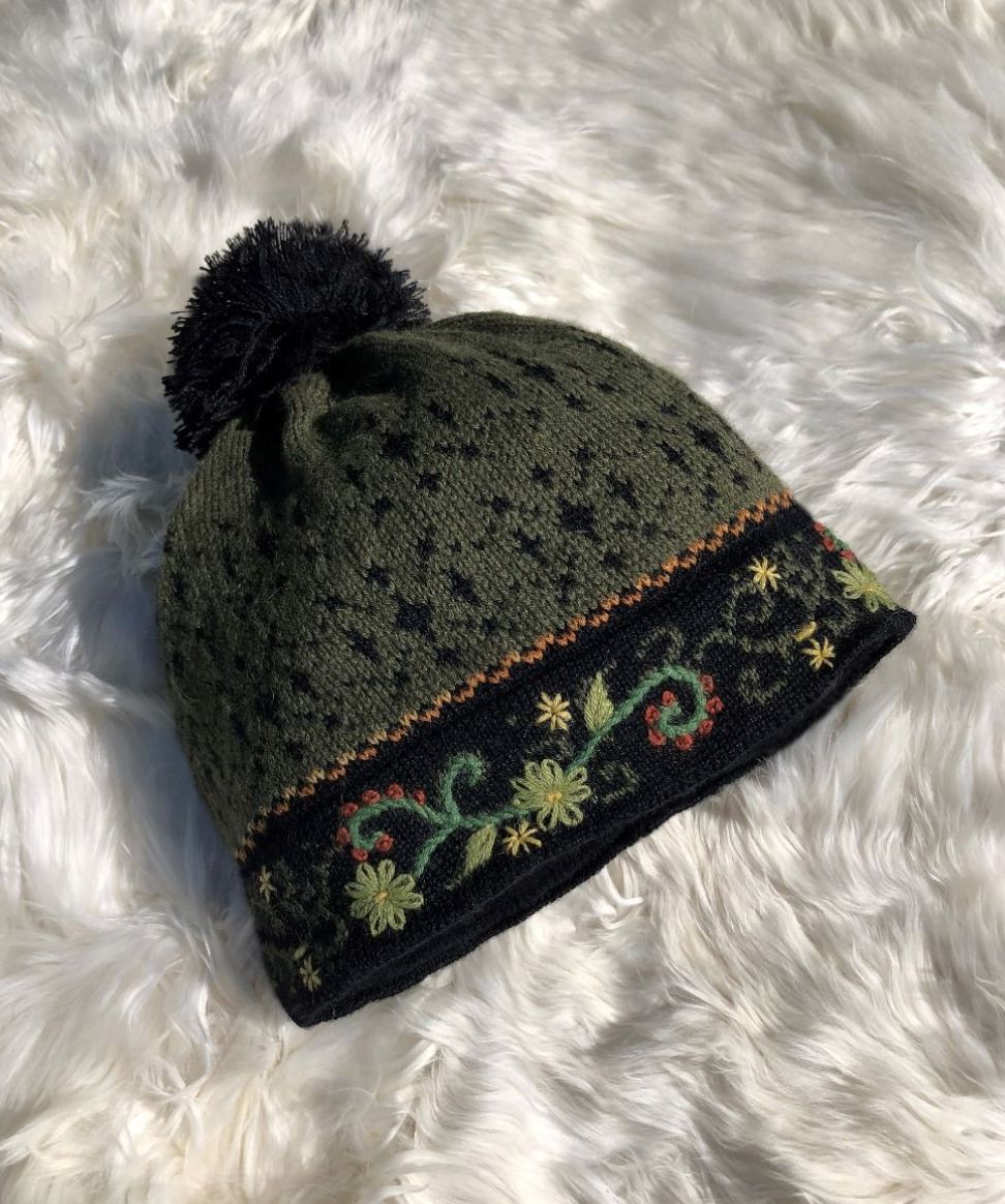 Fern Hat or Glitten, style: Hat