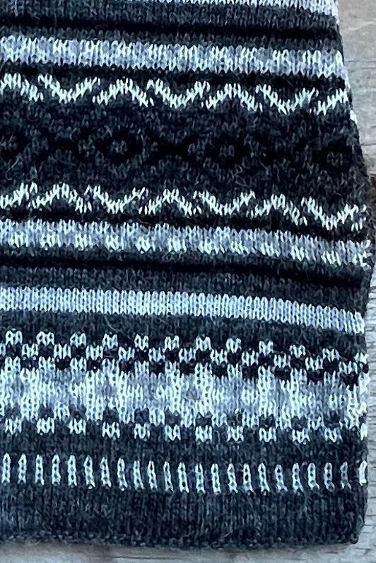 Tribal Gauntlet, Color: Grey/natural