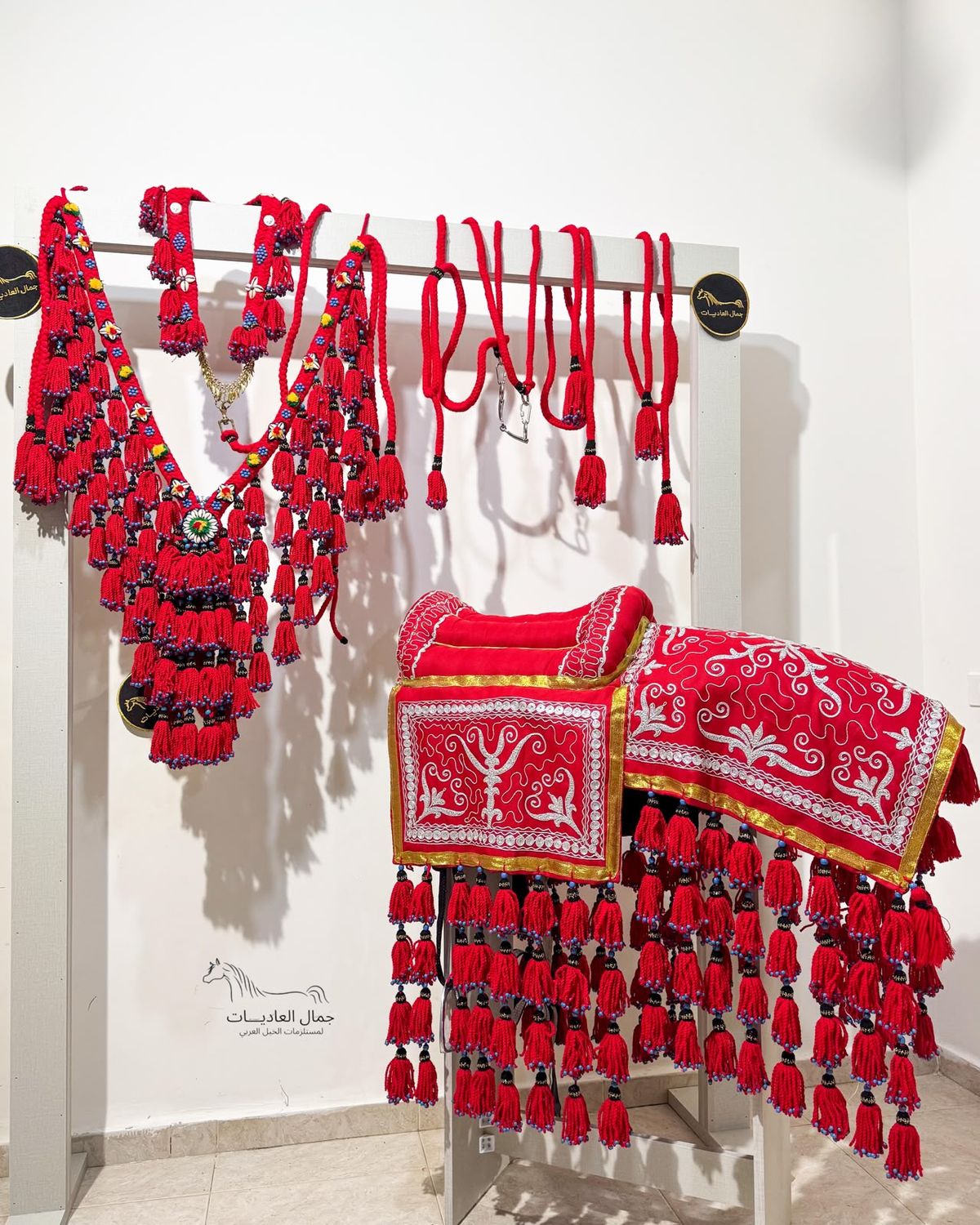 Handembroidered Arabian Shami Saddle — 4-Row Wool Tassel /Red With Silver
