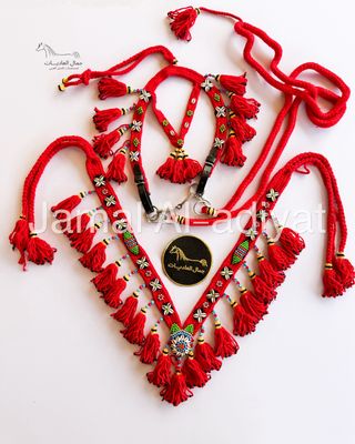 Handmade Wool Arabian Horse Decoration Set (Bit) – 3 Pieces / Red
