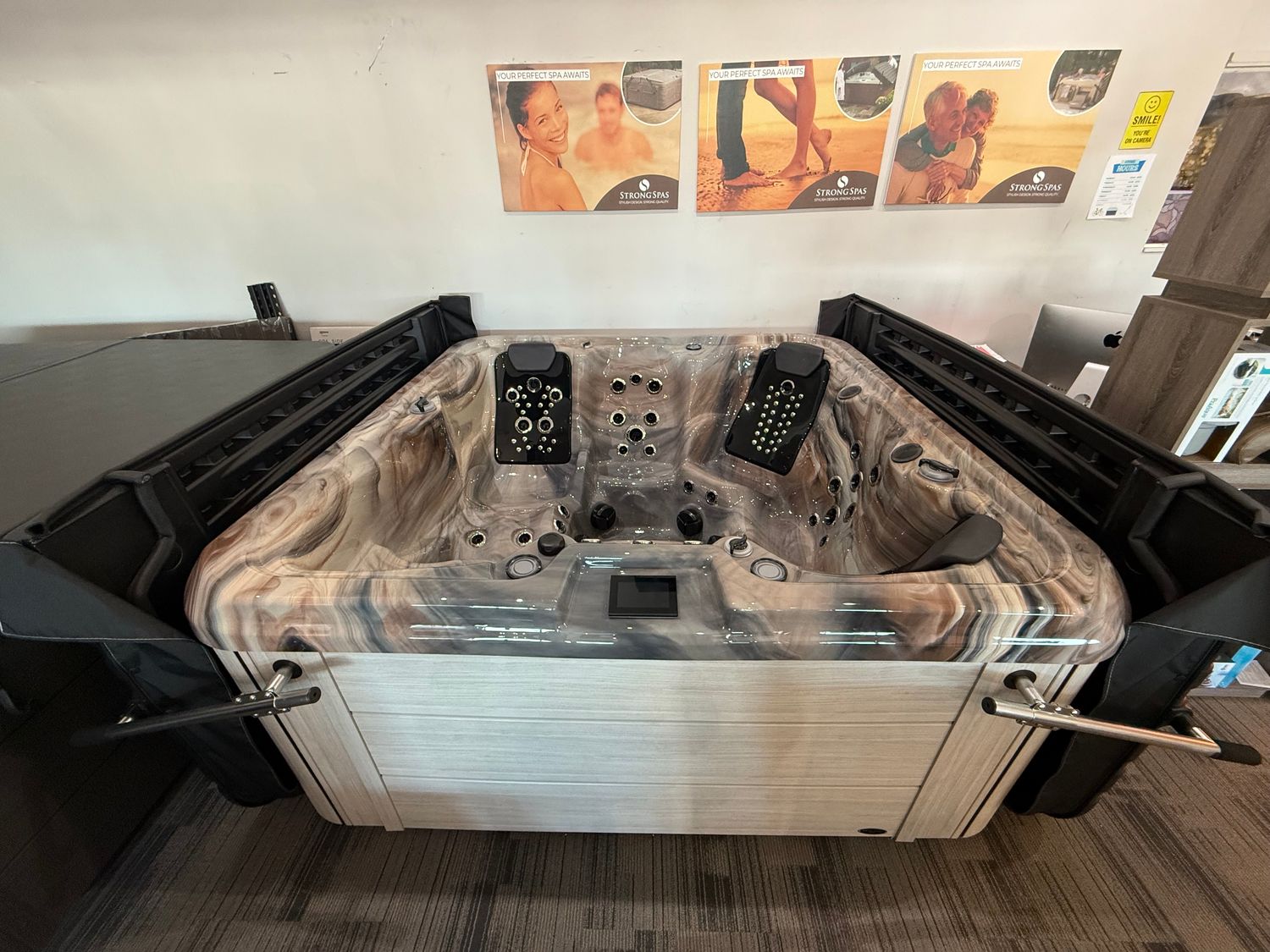 2024  THE ICONIC SERIES 85L 87-JET  ( white sands, tuscan sun ) With Wifi  and  Balboa stereo