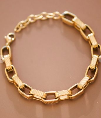 18k Box Chain Brac Tarnish Free