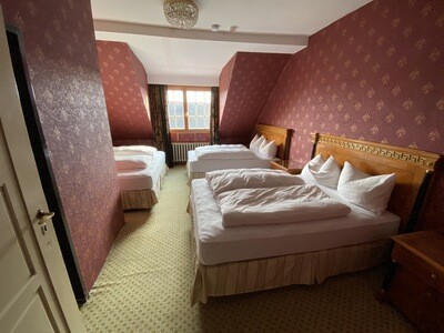 Schloss | Private Room for 4 People