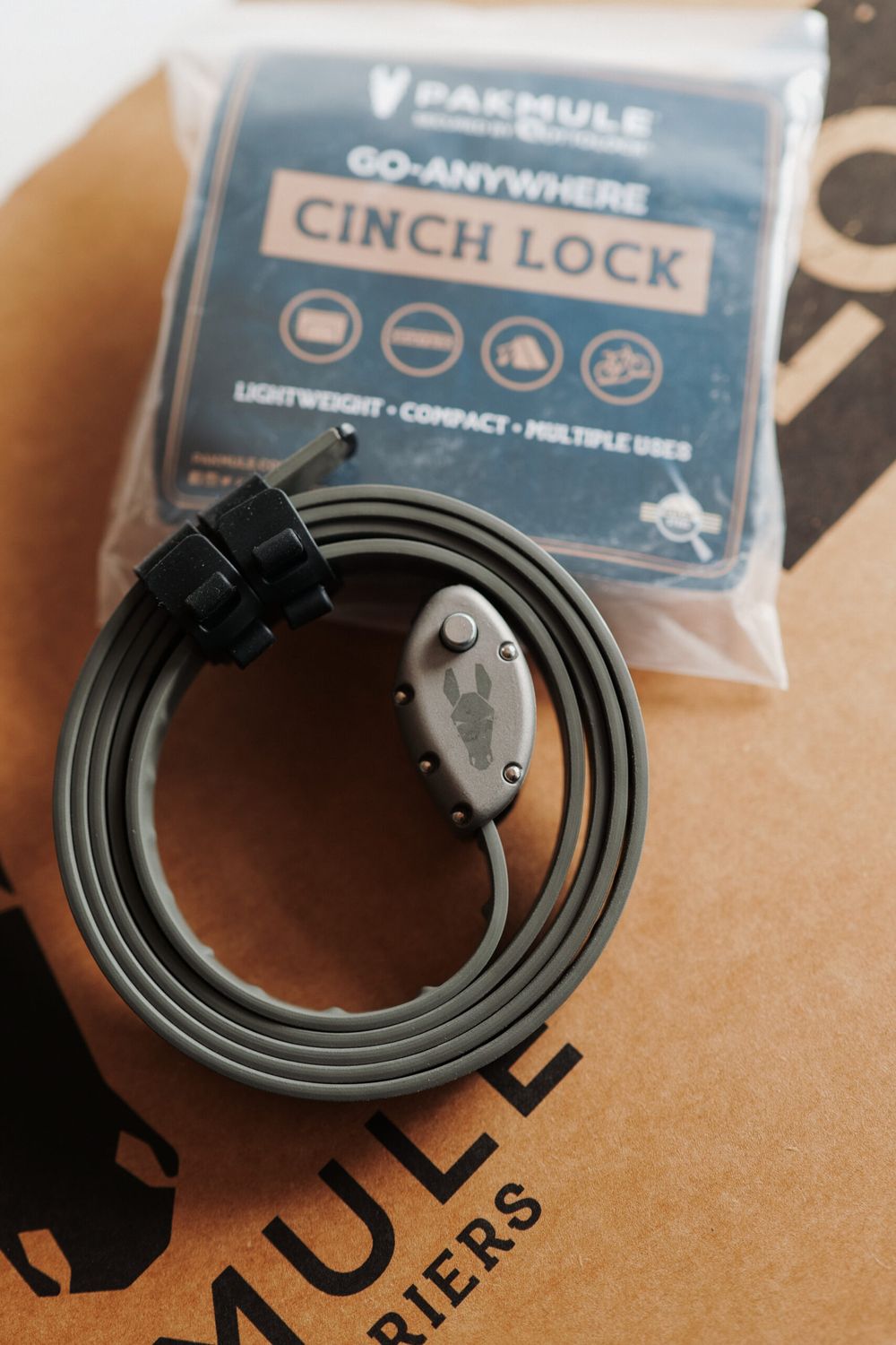 Pakmule Cinch Lock