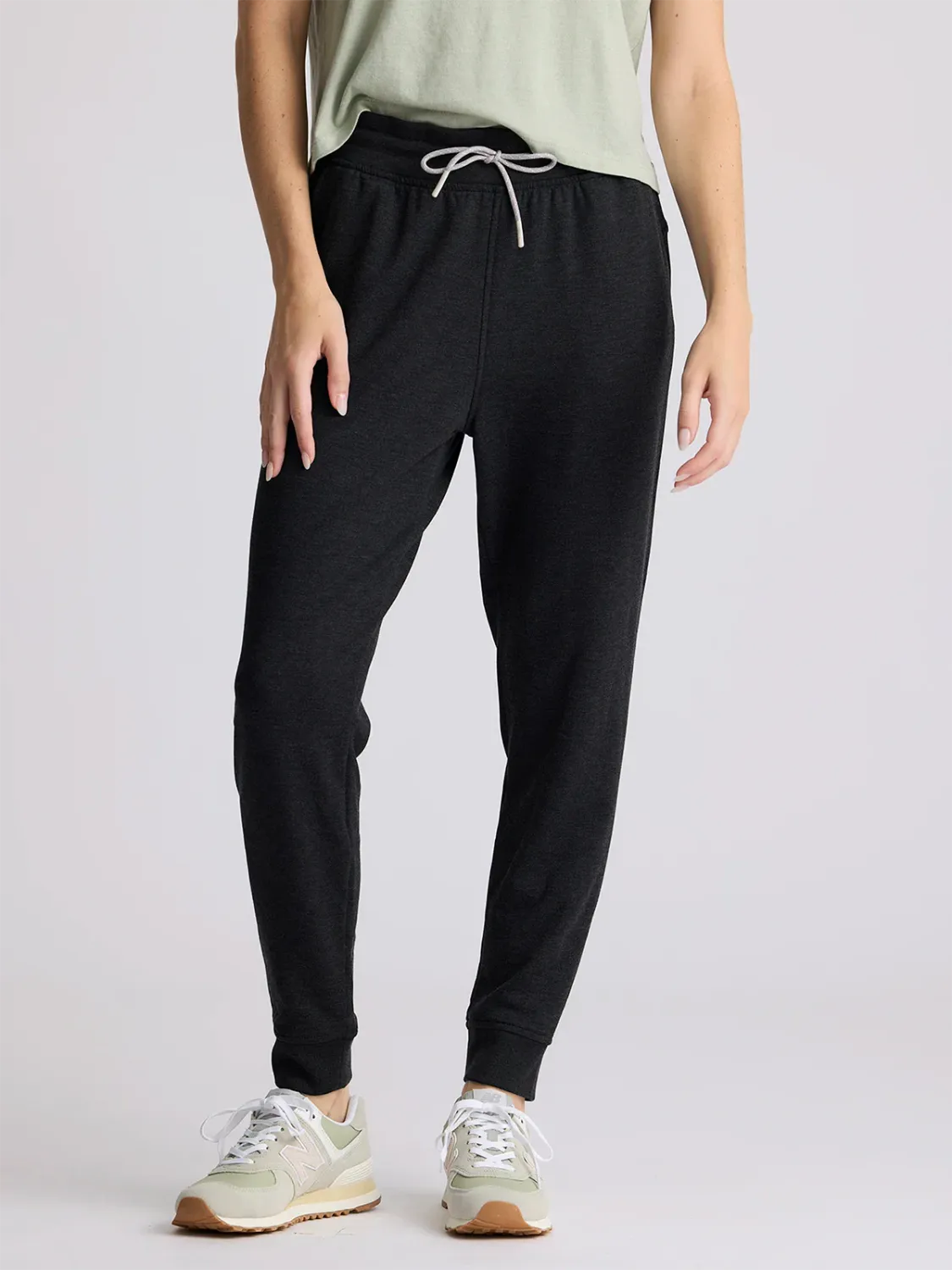 Free Fly Women&#39;s Bamboo Lightweight Fleece Jogger