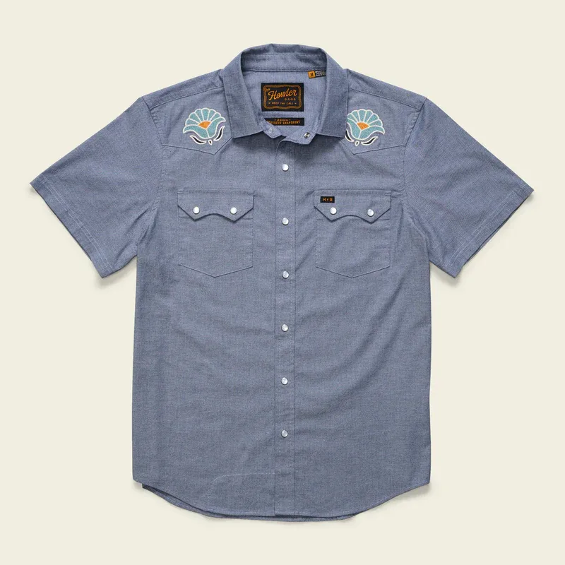 Howler Crosscut Deluxe Snapshirt SS, Color: Fresh Blooms: Indigo, Size: M