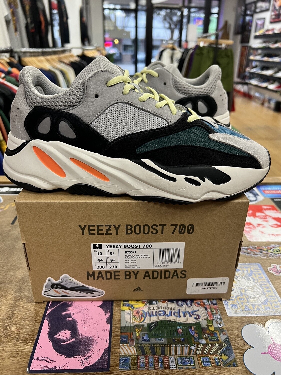 Yeezy Waverunners Size 10