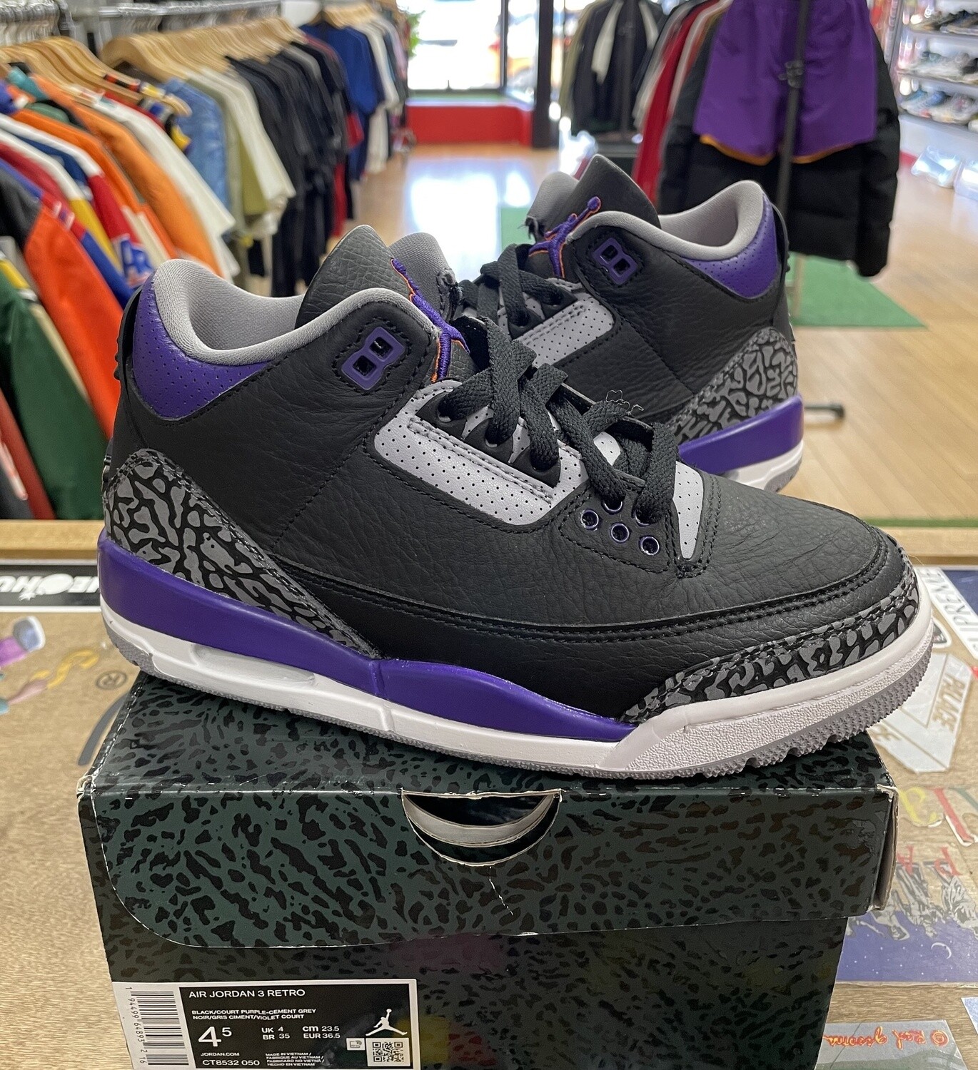 DS Jordan 3 Black Court Purple 4.5