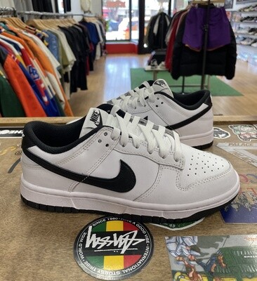 DS Nike Dunk Low White,Black Size 6.5