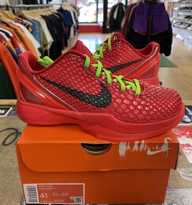 DS Nike Kobe Reverse Grinch Size 4.5Y