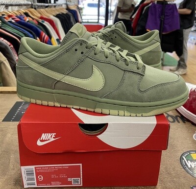 Pre Owned Nike Dunk Low Retro Oil Green Olive Aura Size 9