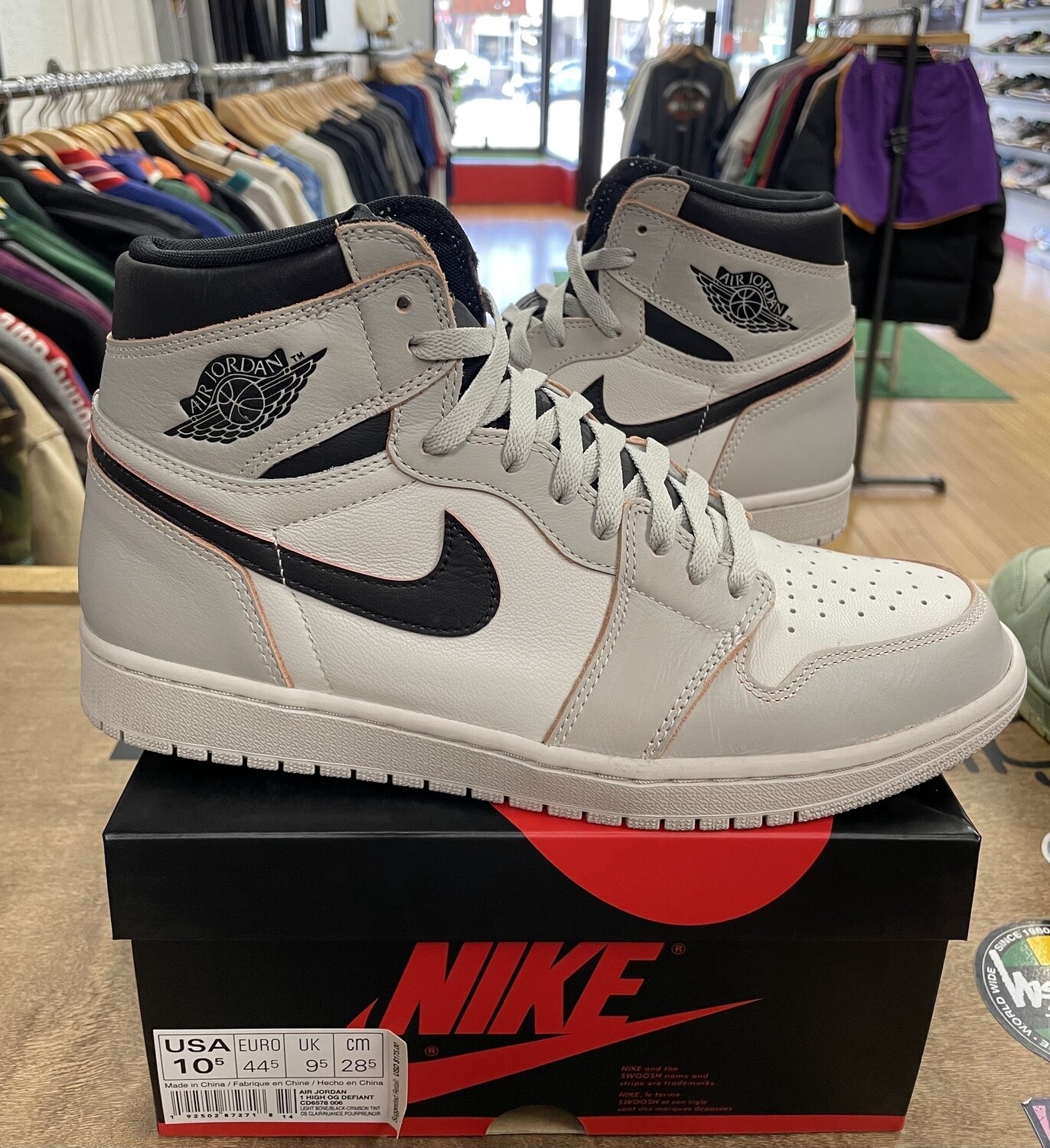 Pre Owned Jordan 1 Retro High OG Defiant SB NYC to Paris Size 10.5