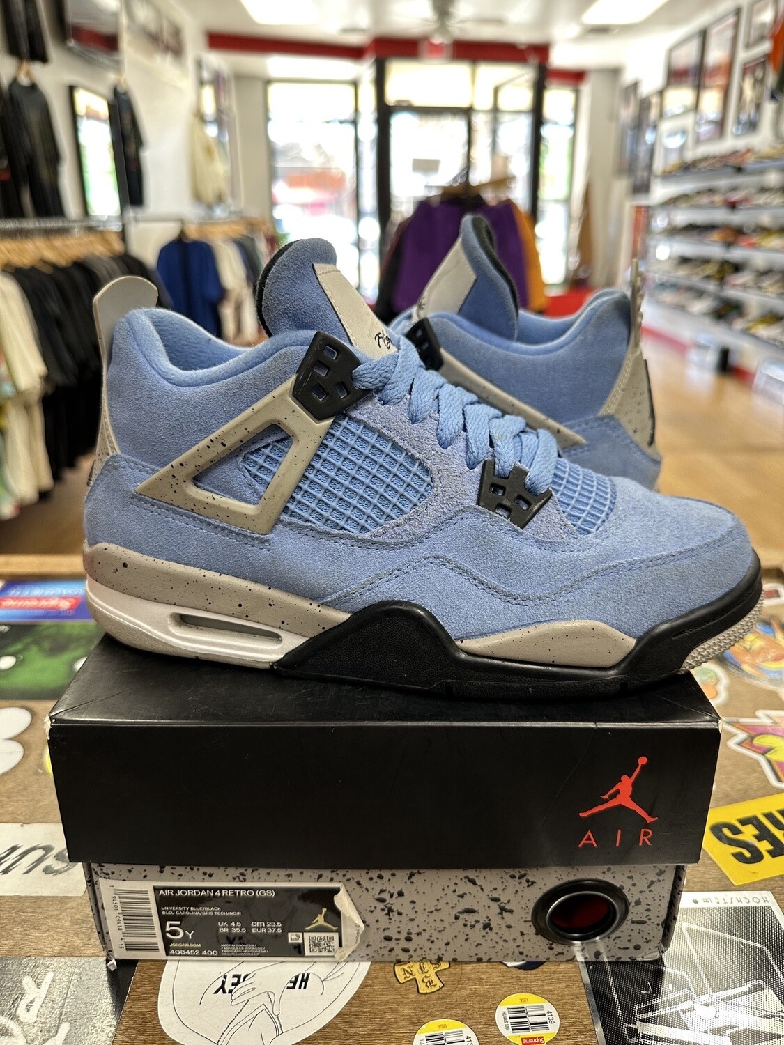 Pre Owned Jordan 4 University Blue Size 5Y