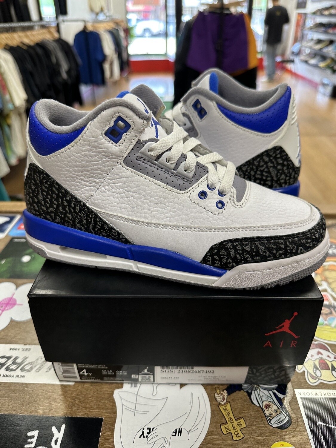 Pre Owned Jordan 3 Racer Blue 4Y