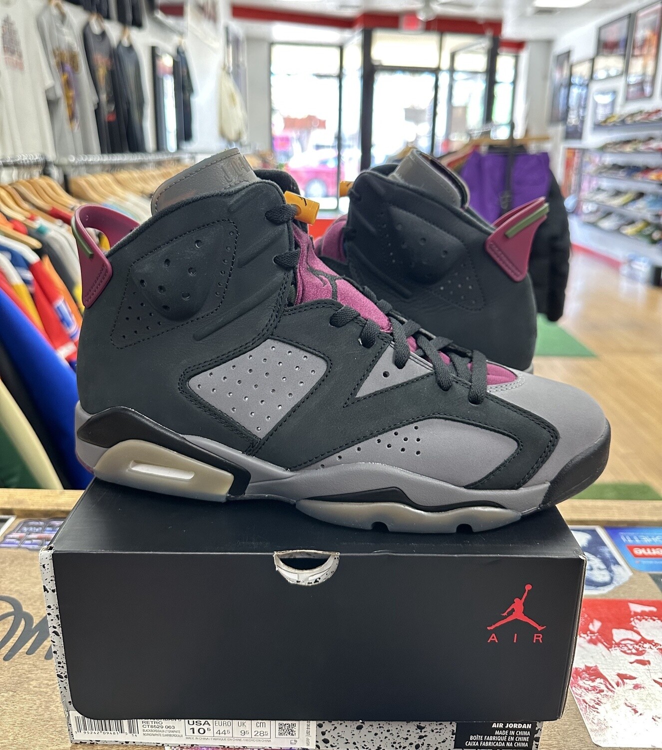 Pre-Owned Jordan 6 Bordeaux Size 10.5