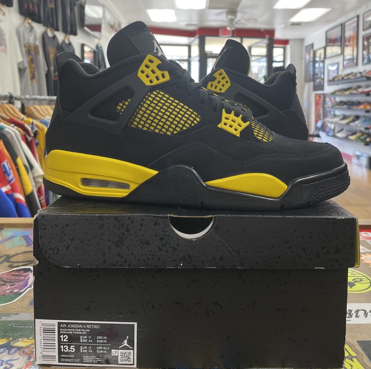 Pre Owned Jordan 4 Retro Thunder (2023) Size 12